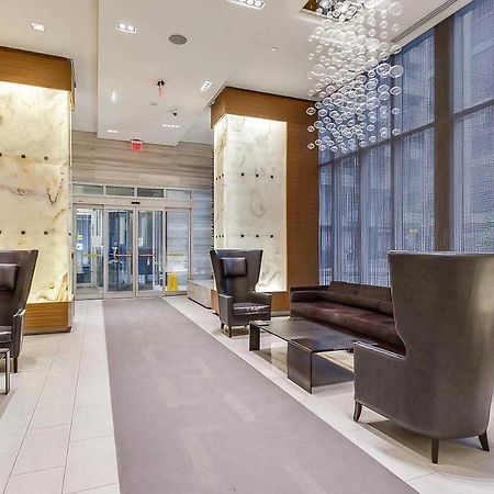 Luxury Condo Prime Location トロント エクステリア 写真