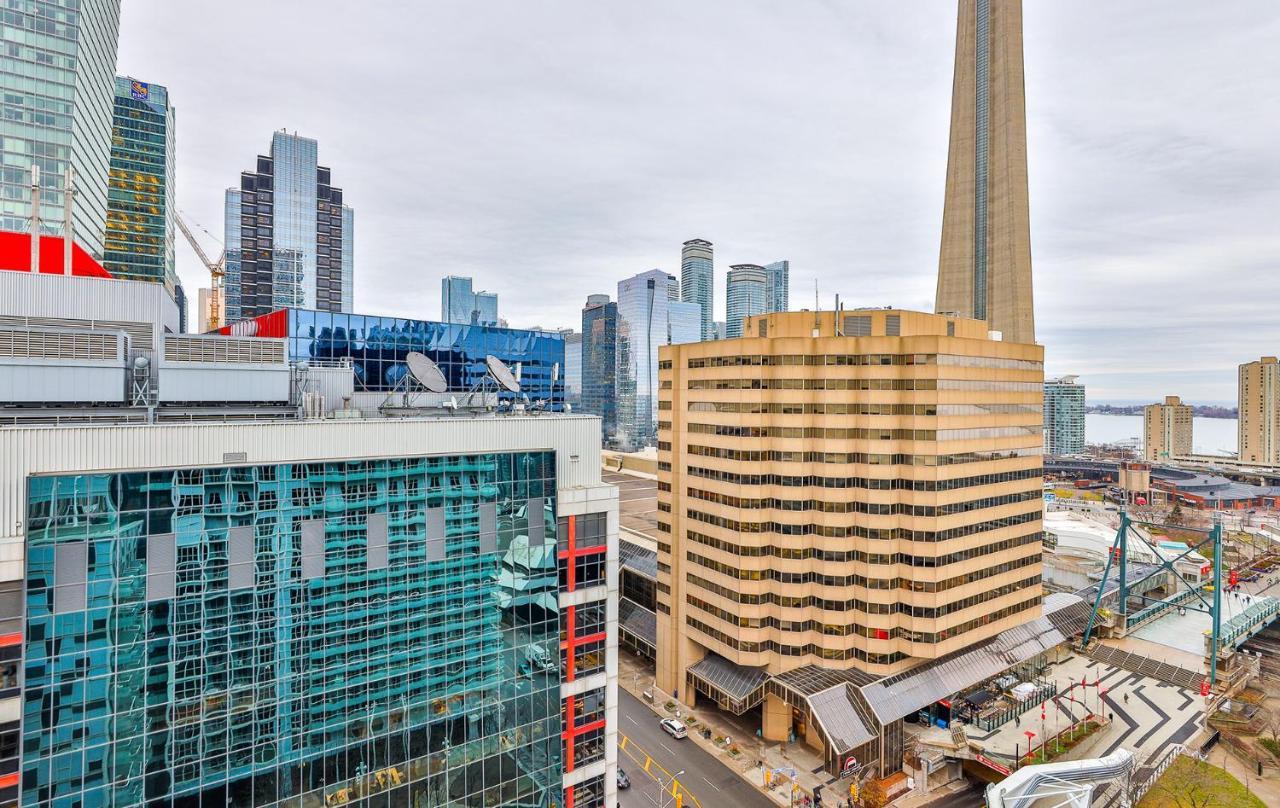 Luxury Condo Prime Location トロント エクステリア 写真